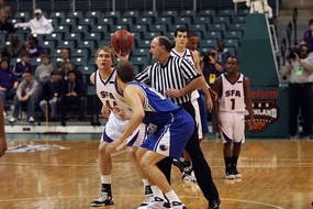 华体会官方网站下载-中国篮球教练员职业发展路径规划，篮球教练行业分析