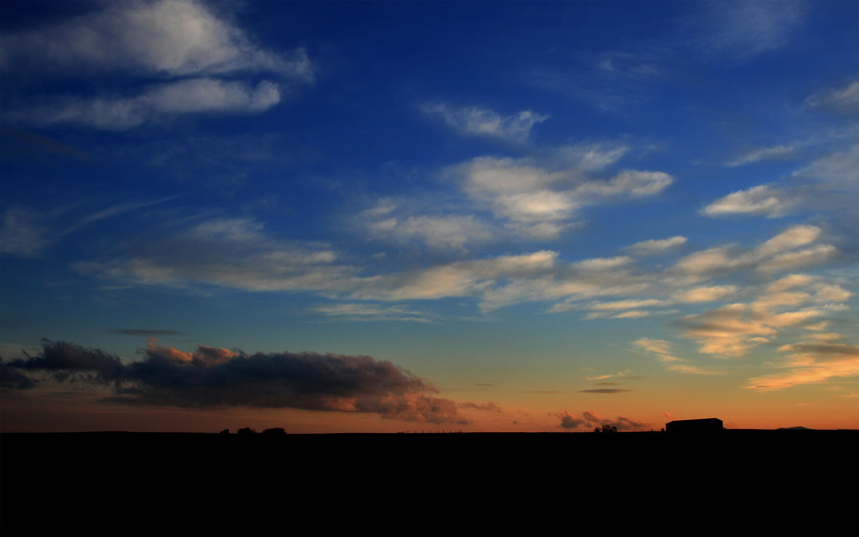 中国男篮击败菲律宾 取得世预赛关键胜利，中国男篮vs菲律宾谁赢了