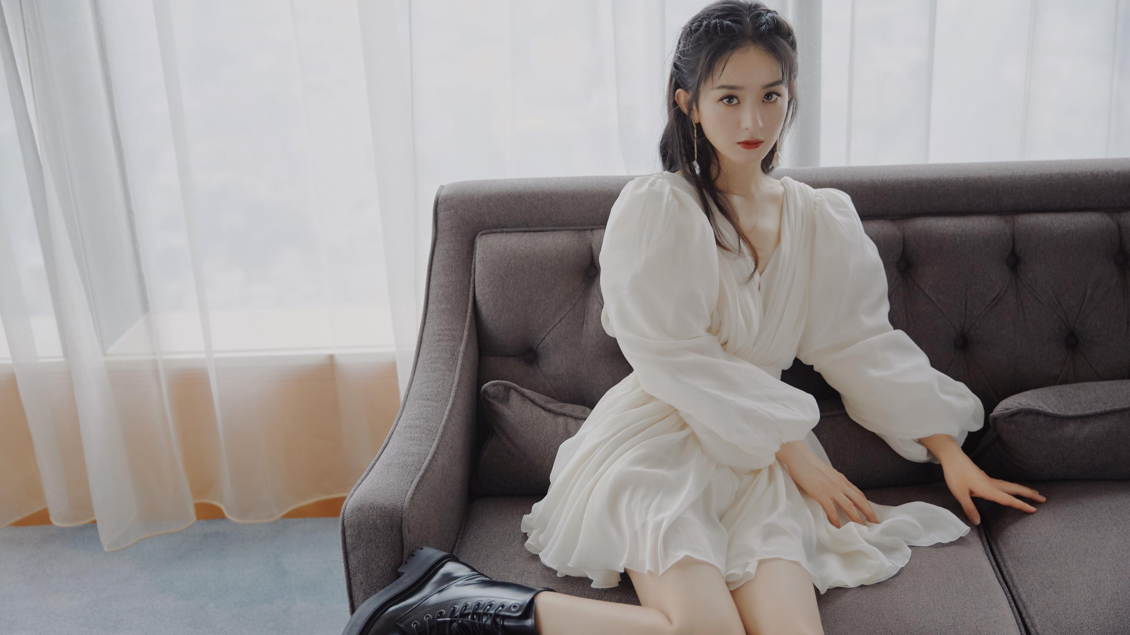 切尔西边锋突破助力打开局势，切尔西阵型经典