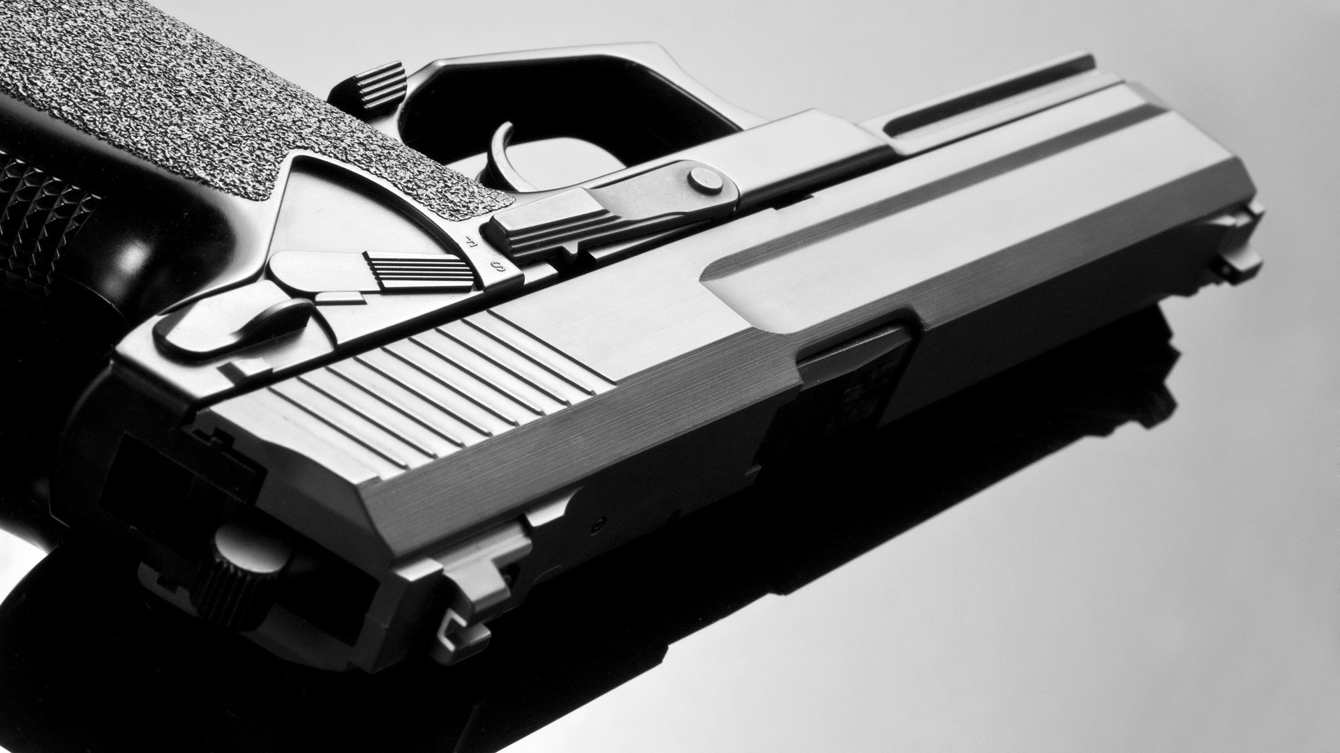 新疆男篮多点发力通过整体配合赢得胜利,新疆男篮好消息