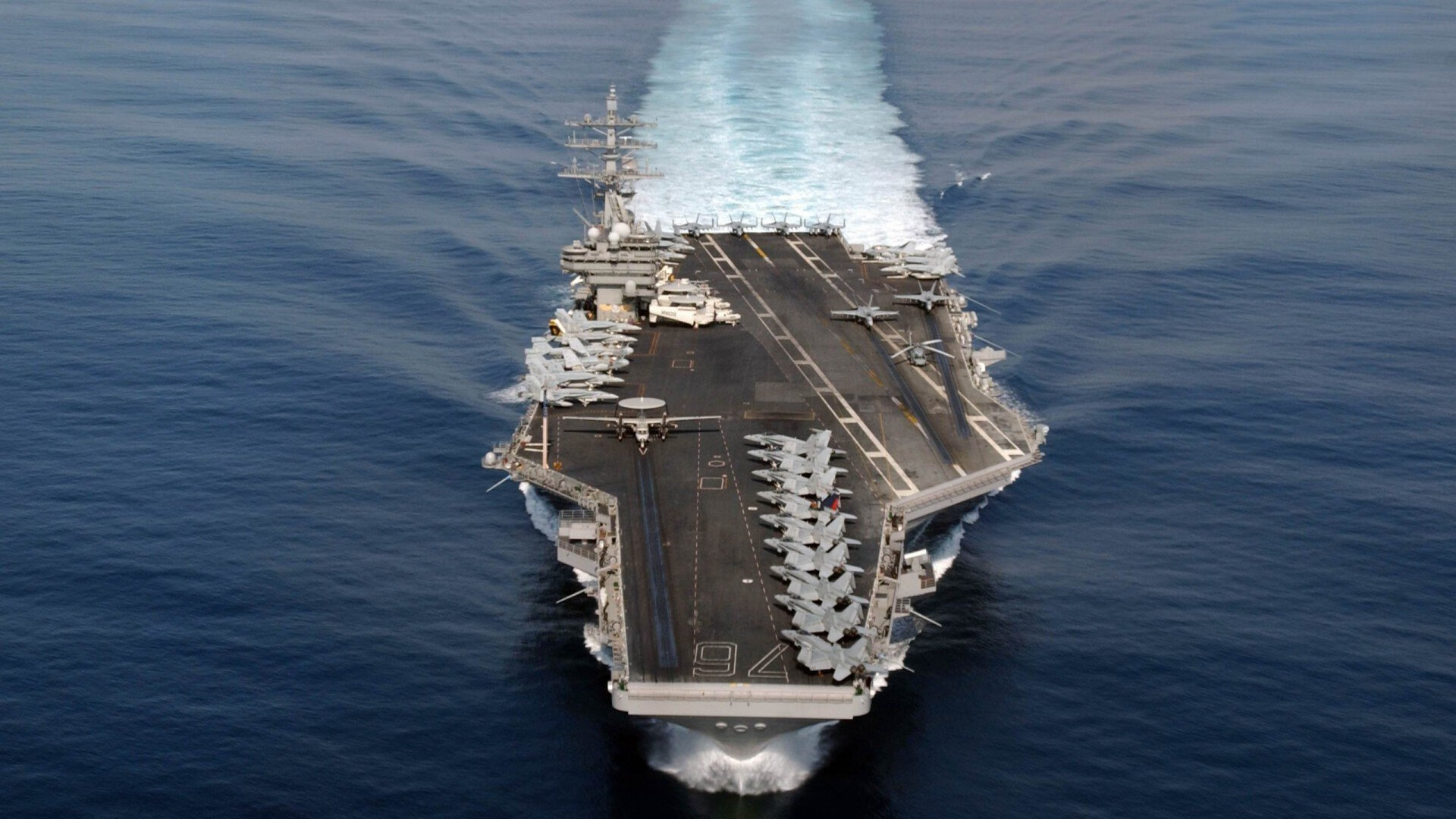 全黑队全面的攻击手段让对手无法防备,全黑队服